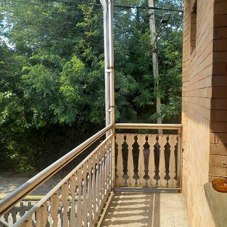 Guest House Roma Kutaiszi Kültér fotó