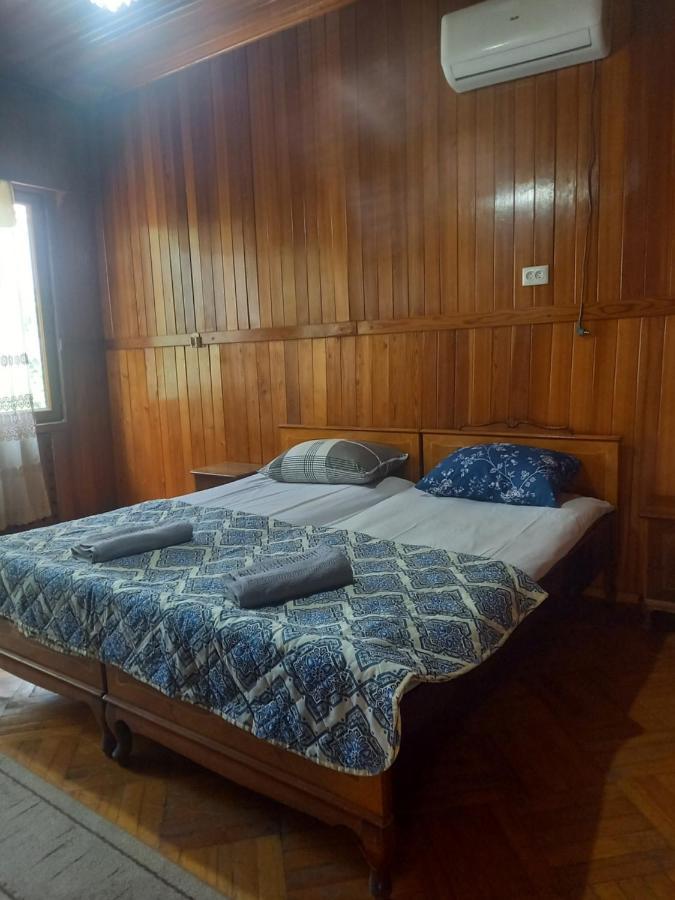 Guest House Roma Kutaiszi Kültér fotó